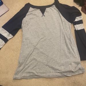 Baseball tee